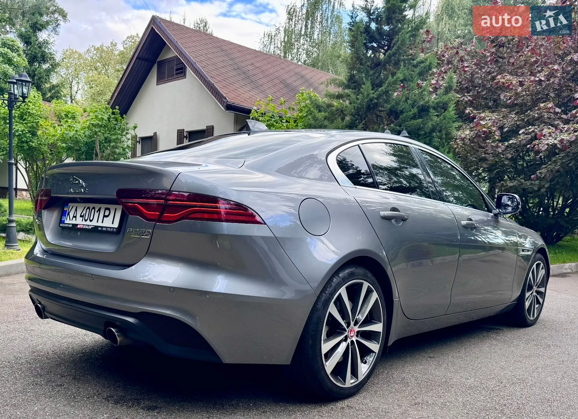 2020 Jaguar XE - мініатюра 5