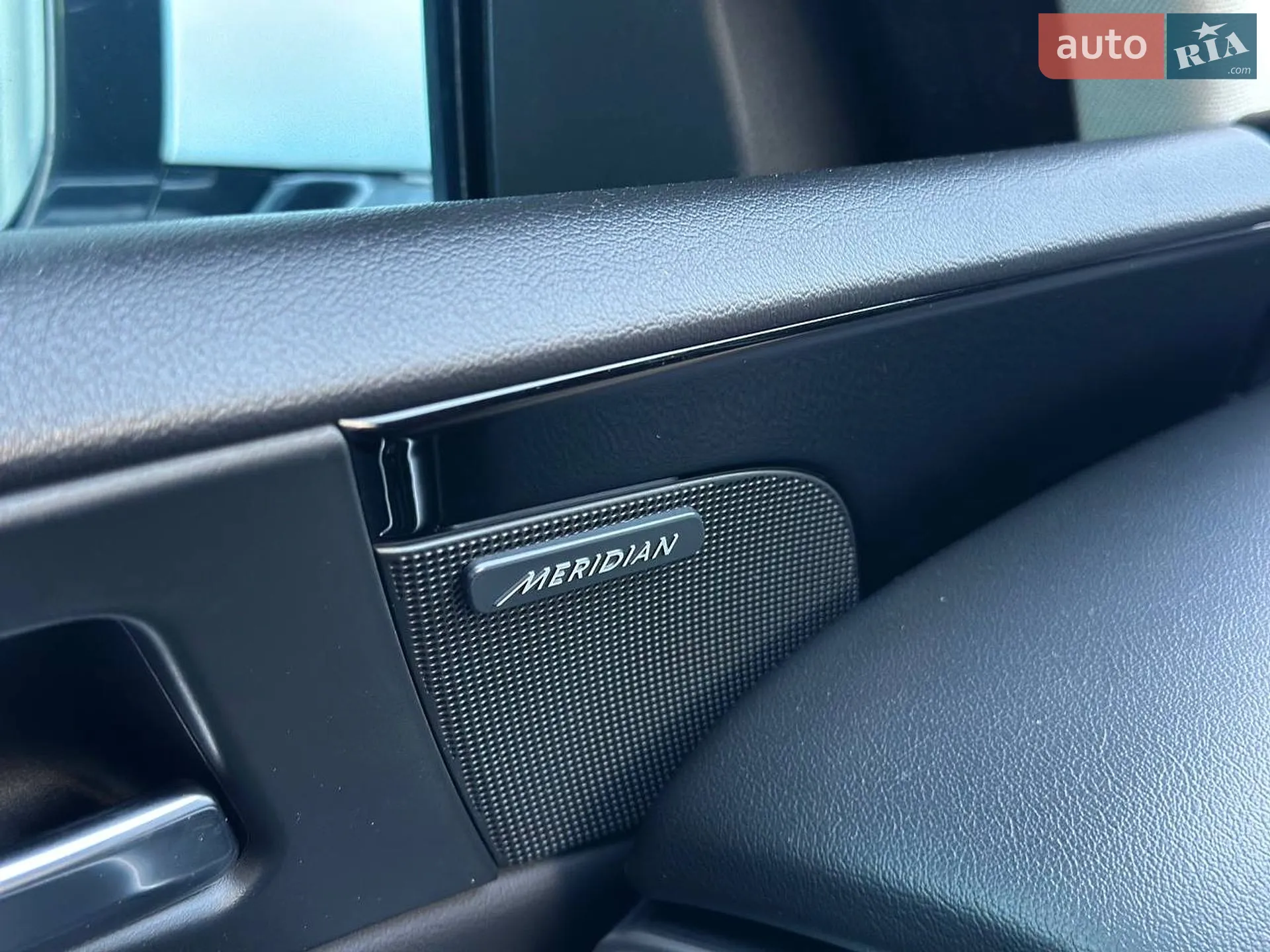 2018 Jaguar XE - мініатюра 18