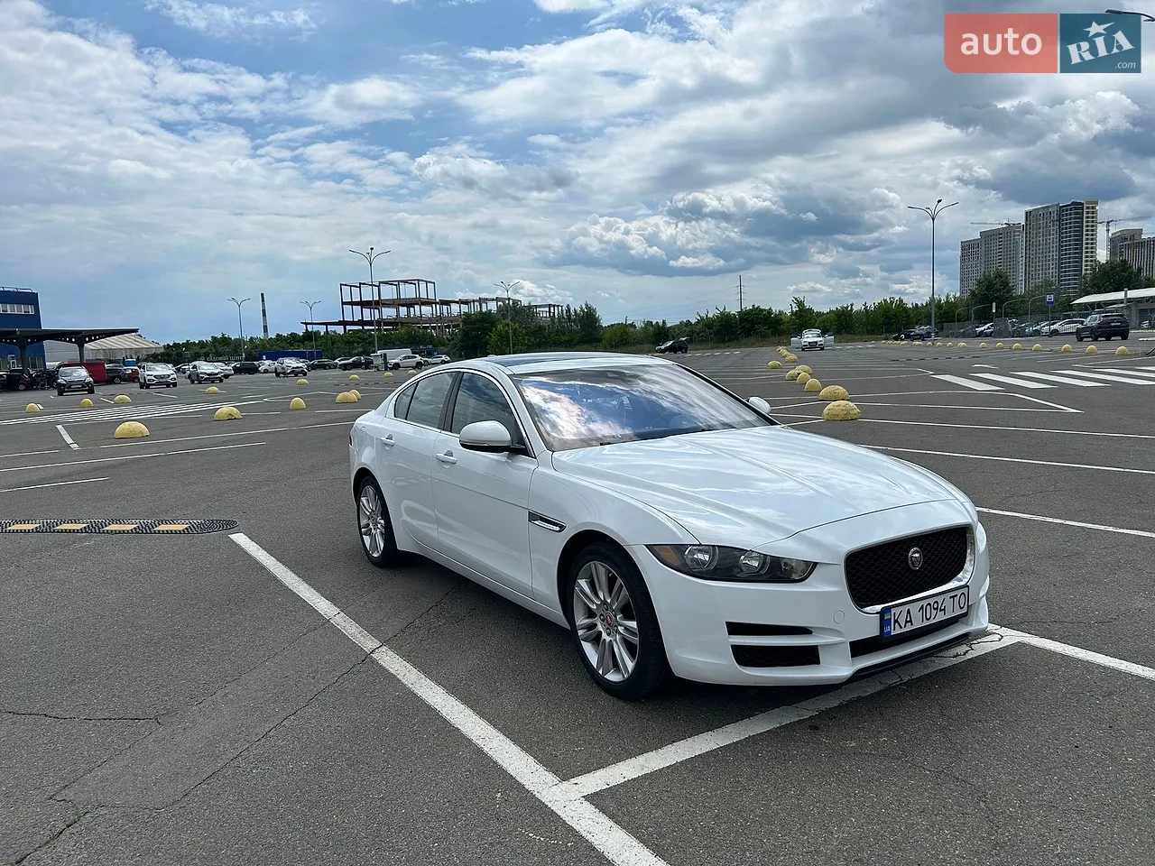 2018 Jaguar XE - мініатюра 35