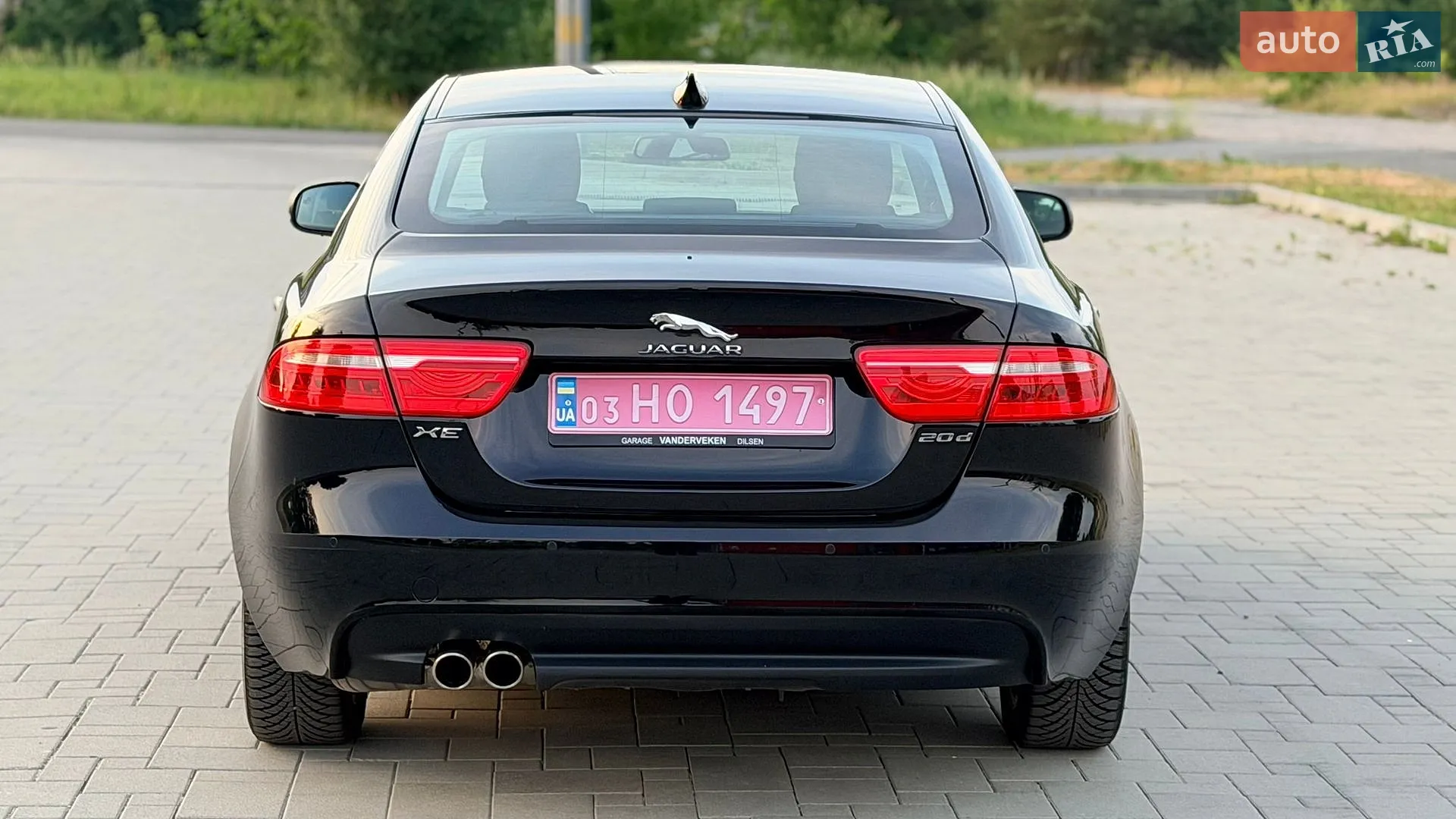 2016 Jaguar XE - мініатюра 8