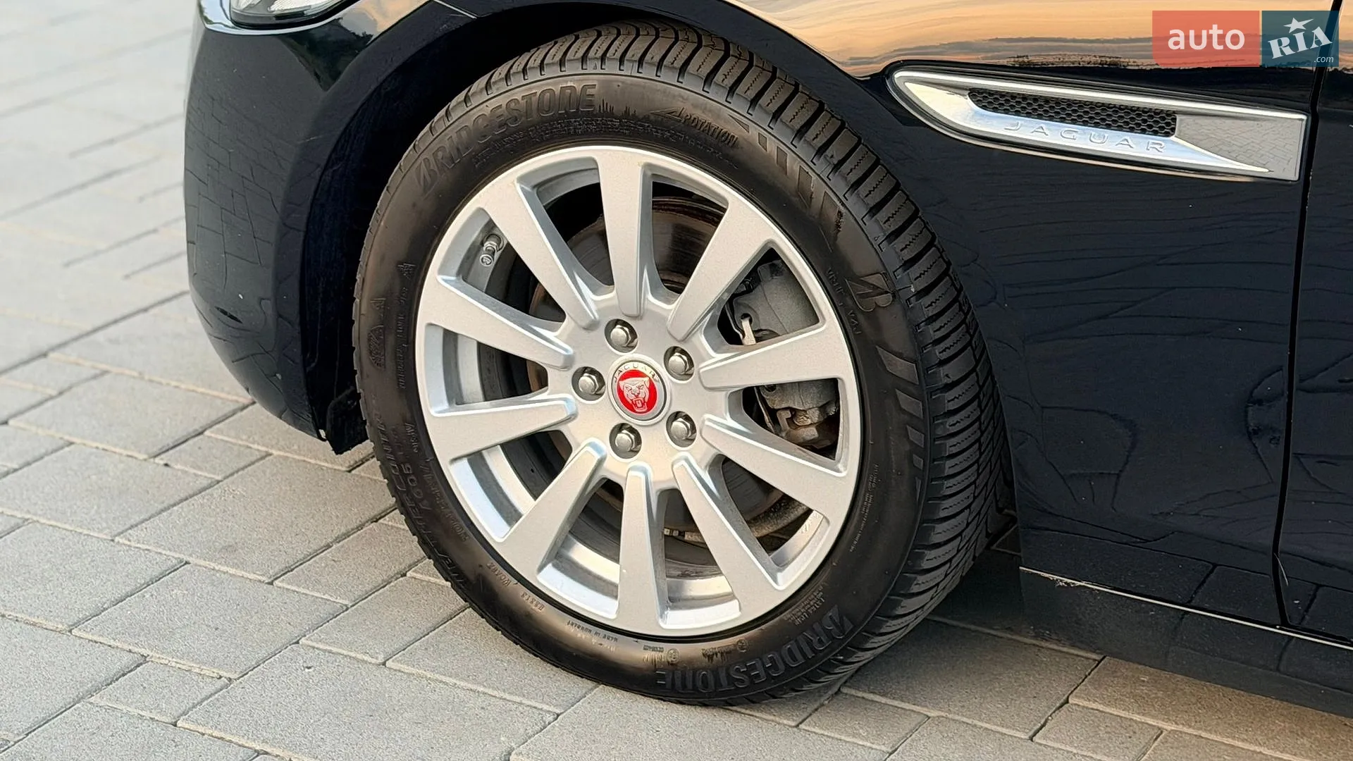 2016 Jaguar XE - мініатюра 17