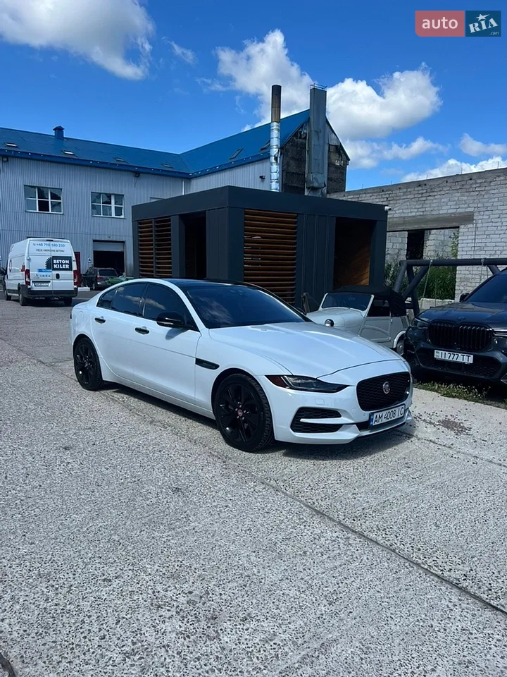 2019 Jaguar XE - мініатюра 14