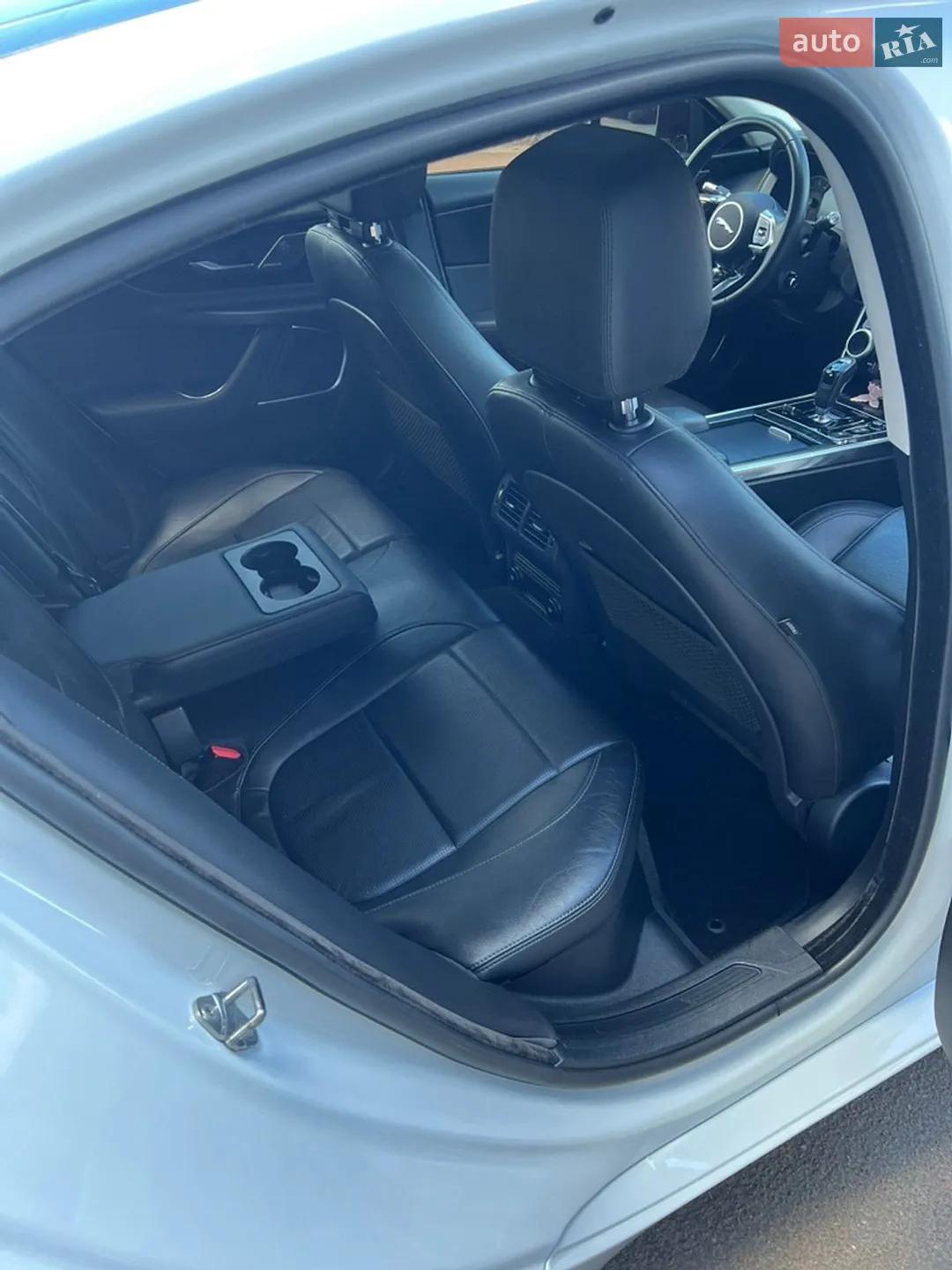 2019 Jaguar XE - мініатюра 11