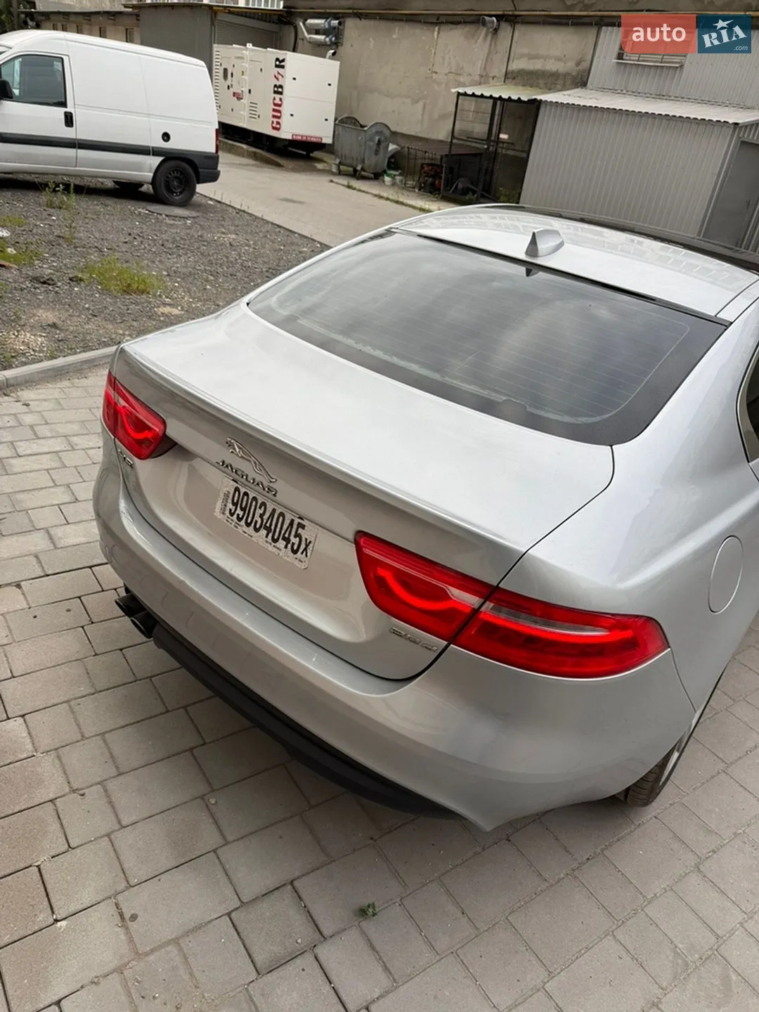 2016 Jaguar XE - мініатюра 5
