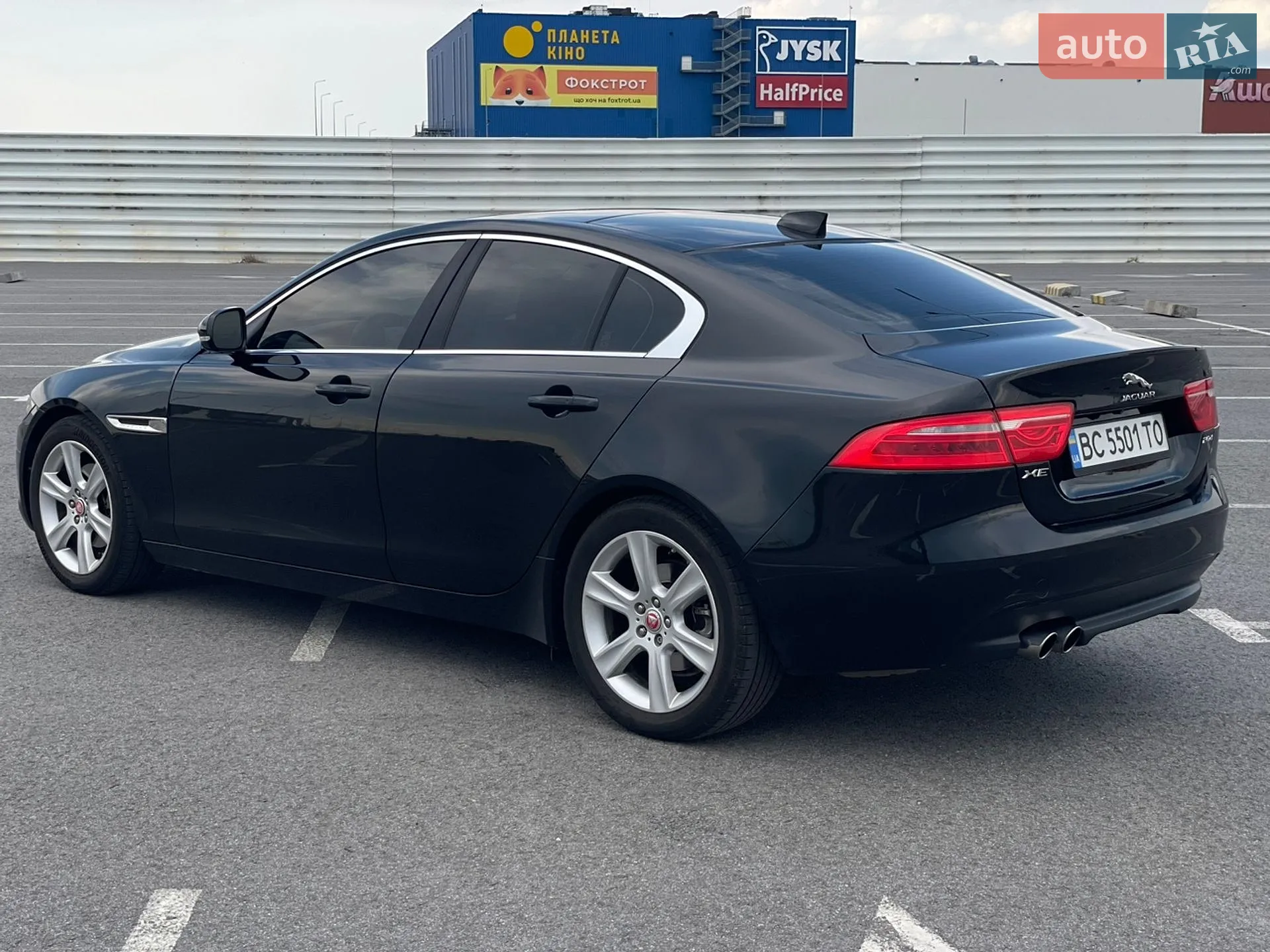2016 Jaguar XE - мініатюра 22