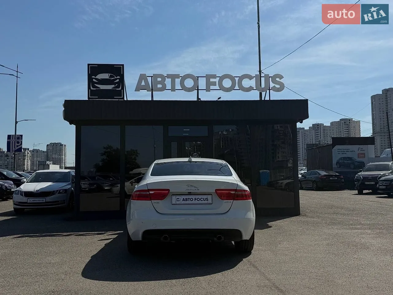 2018 Jaguar XE - мініатюра 6