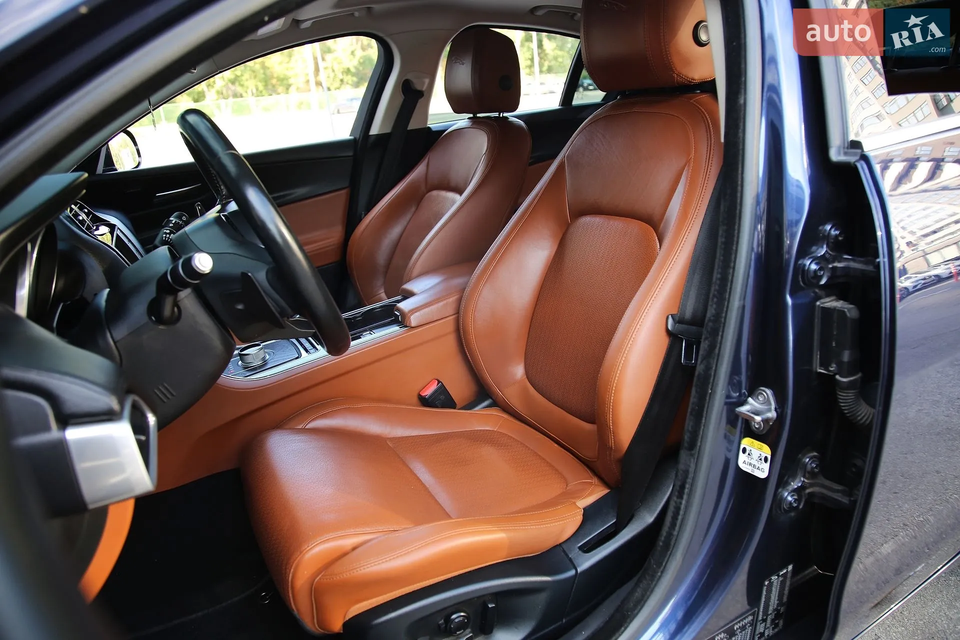 2015 Jaguar XE - мініатюра 10