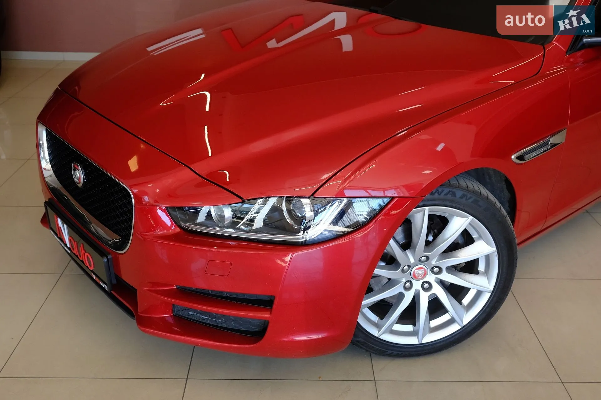 2015 Jaguar XE - мініатюра 10