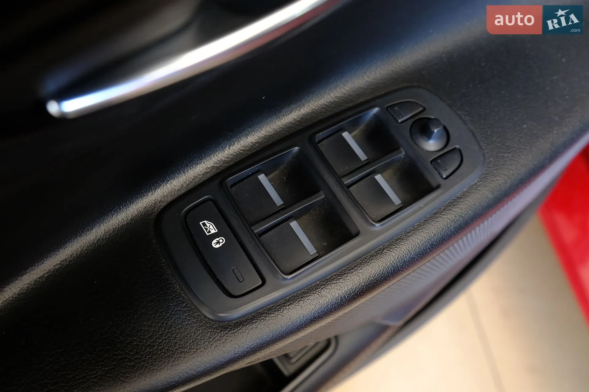 2015 Jaguar XE - мініатюра 22