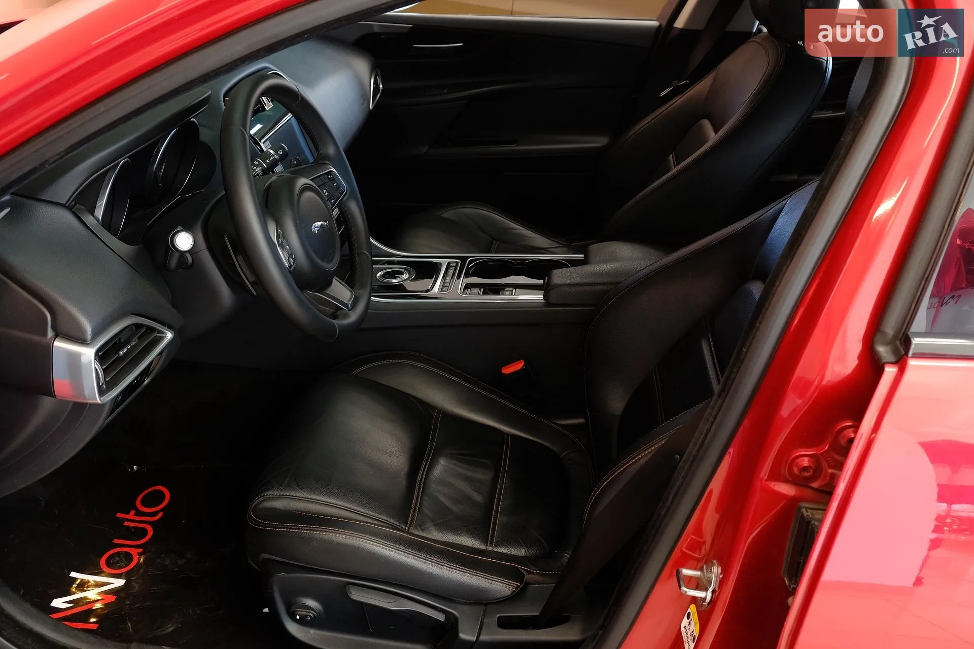 2015 Jaguar XE - мініатюра 23