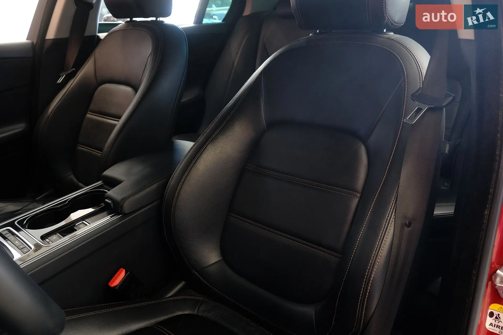 2015 Jaguar XE - мініатюра 25