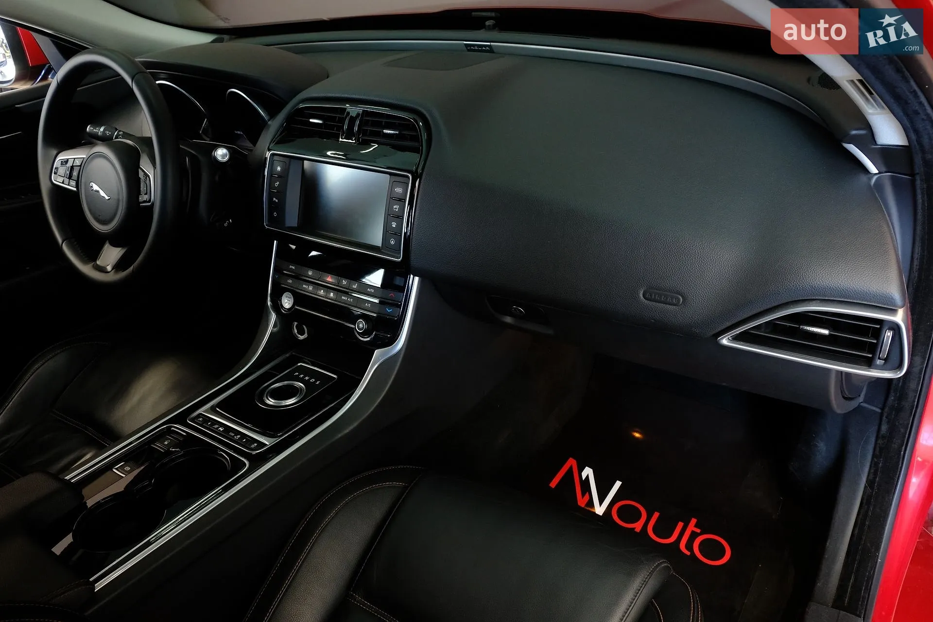 2015 Jaguar XE - мініатюра 35