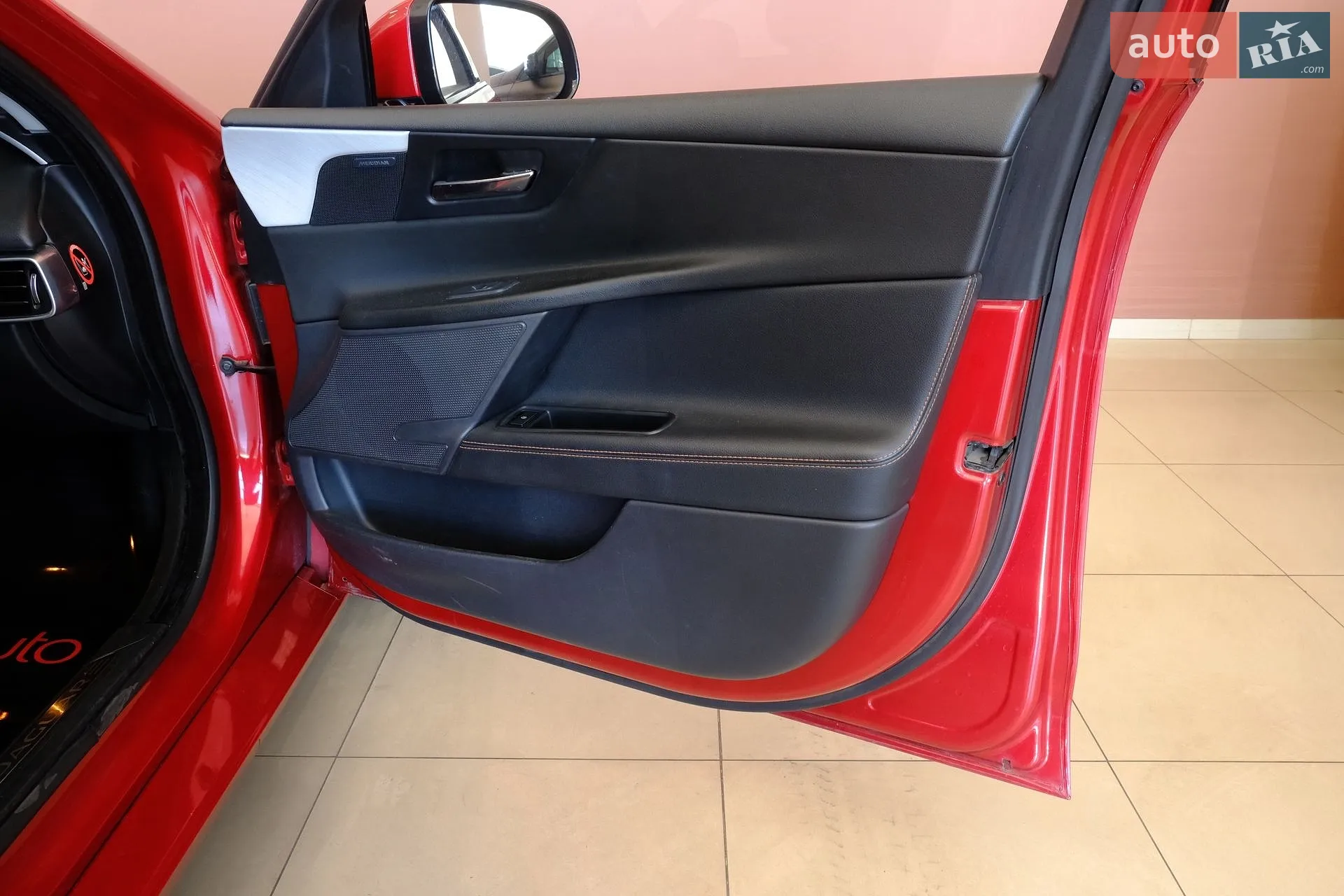 2015 Jaguar XE - мініатюра 37