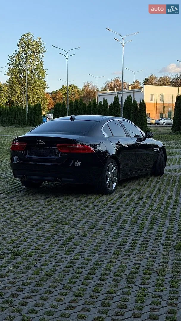 2017 Jaguar XE - мініатюра 5