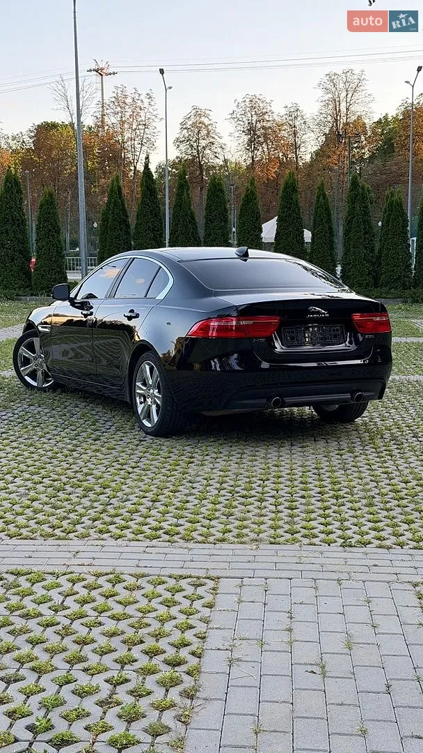 2017 Jaguar XE - мініатюра 8