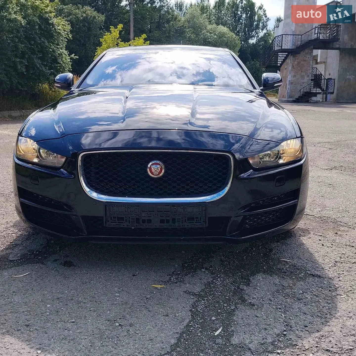 2017 Jaguar XE - мініатюра 2