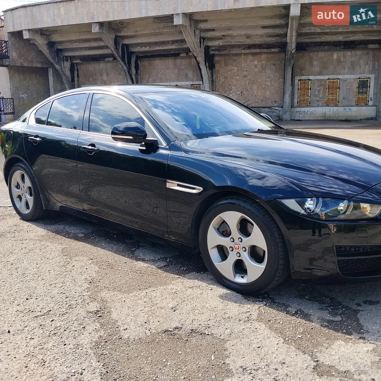 2017 Jaguar XE - мініатюра 10