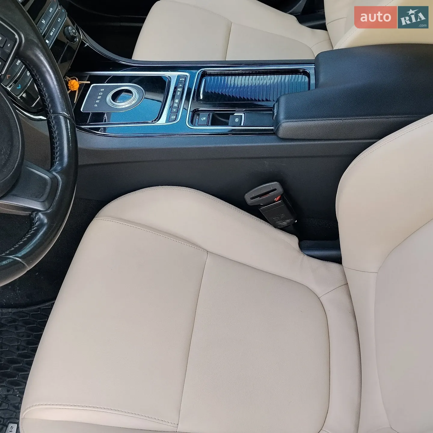 2017 Jaguar XE - мініатюра 25