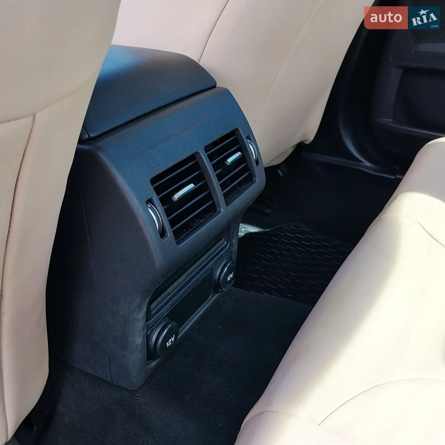 2017 Jaguar XE - мініатюра 35