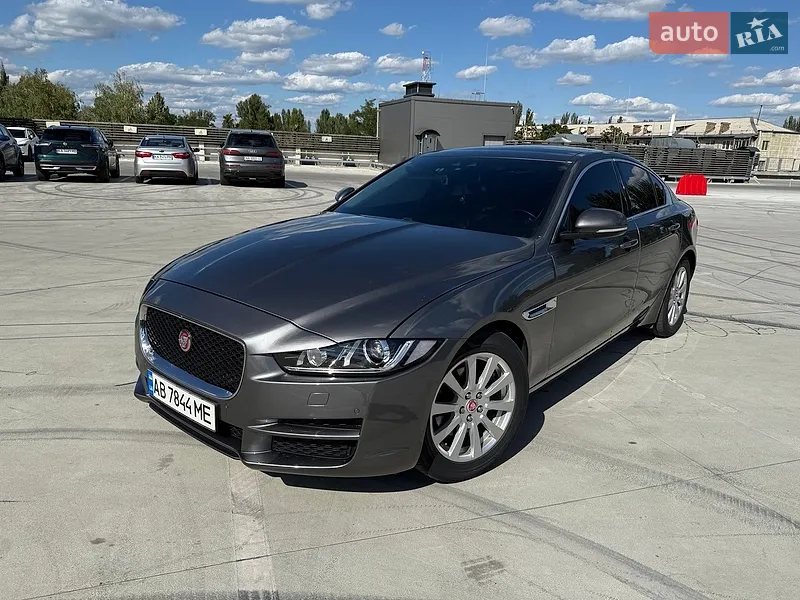 Jaguar XE