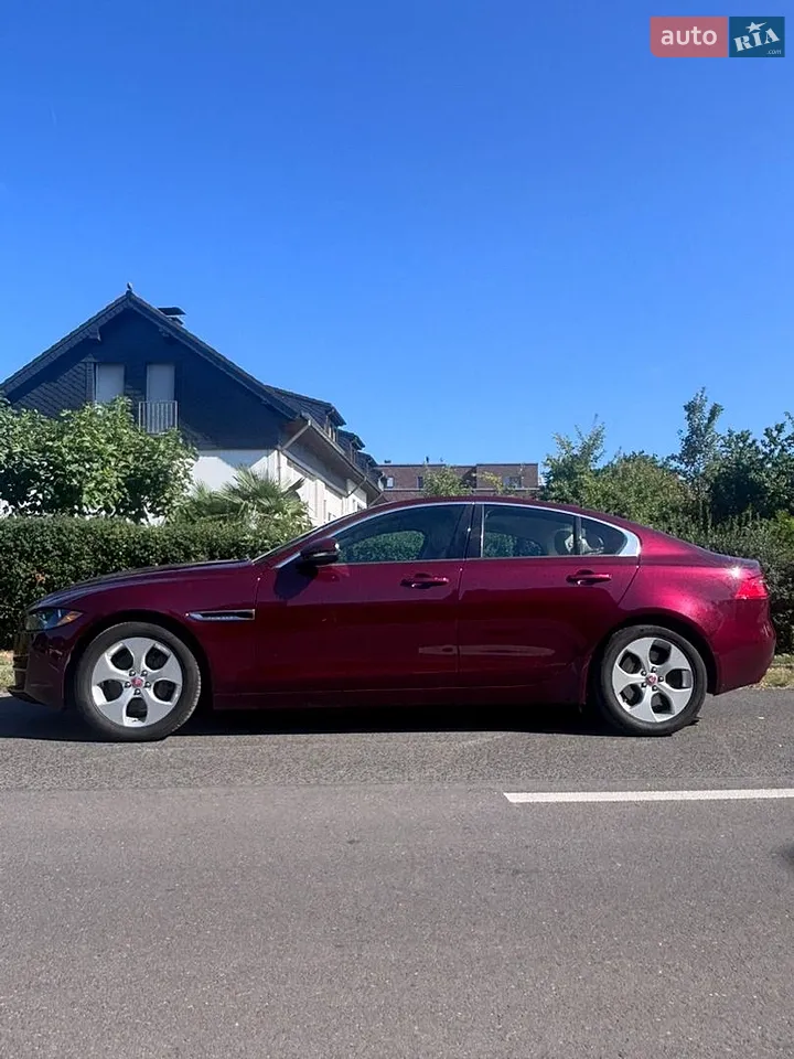 2017 Jaguar XE - мініатюра 11