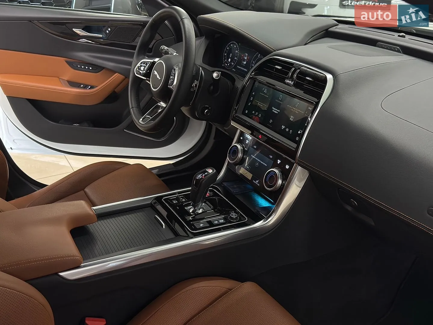 2024 Jaguar XE - мініатюра 26