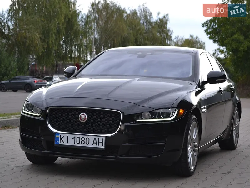 Jaguar XE