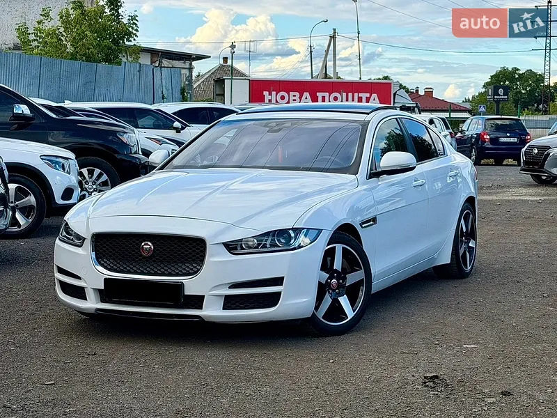 Jaguar XE