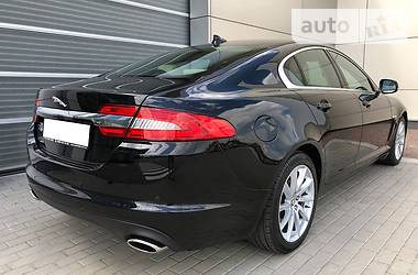 Седан Jaguar XF 2014 в Чернигове