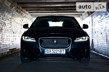 Седан Jaguar XF 2016 в Кропивницком