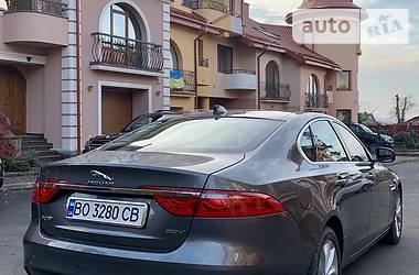 Седан Jaguar XF 2016 в Києві
