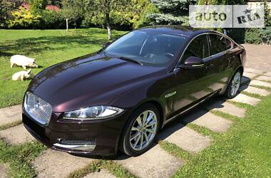 Седан Jaguar XF 2013 в Львове