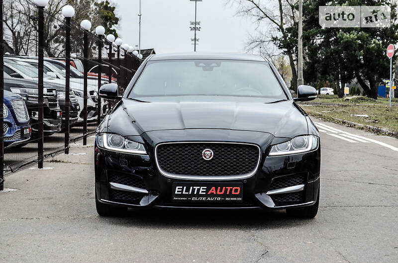 Седан Jaguar XF 2016 в Києві