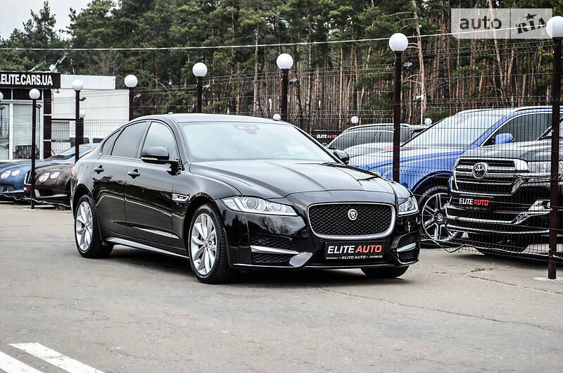 Седан Jaguar XF 2016 в Києві