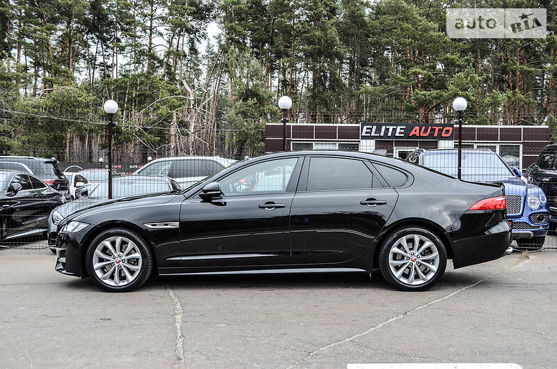 Седан Jaguar XF 2016 в Києві