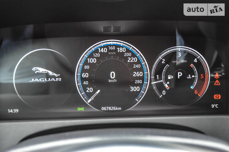Седан Jaguar XF 2016 в Києві