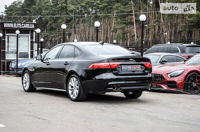 Седан Jaguar XF 2016 в Києві