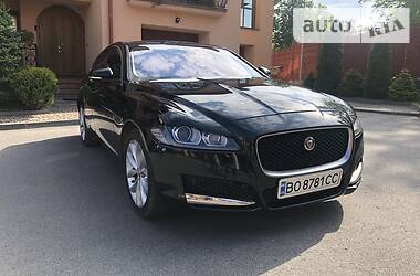 Седан Jaguar XF 2016 в Киеве