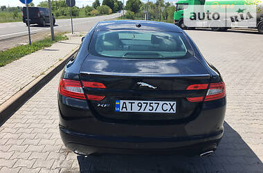 Седан Jaguar XF 2012 в Ивано-Франковске