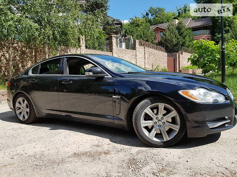 Седан Jaguar XF 2008 в Києві