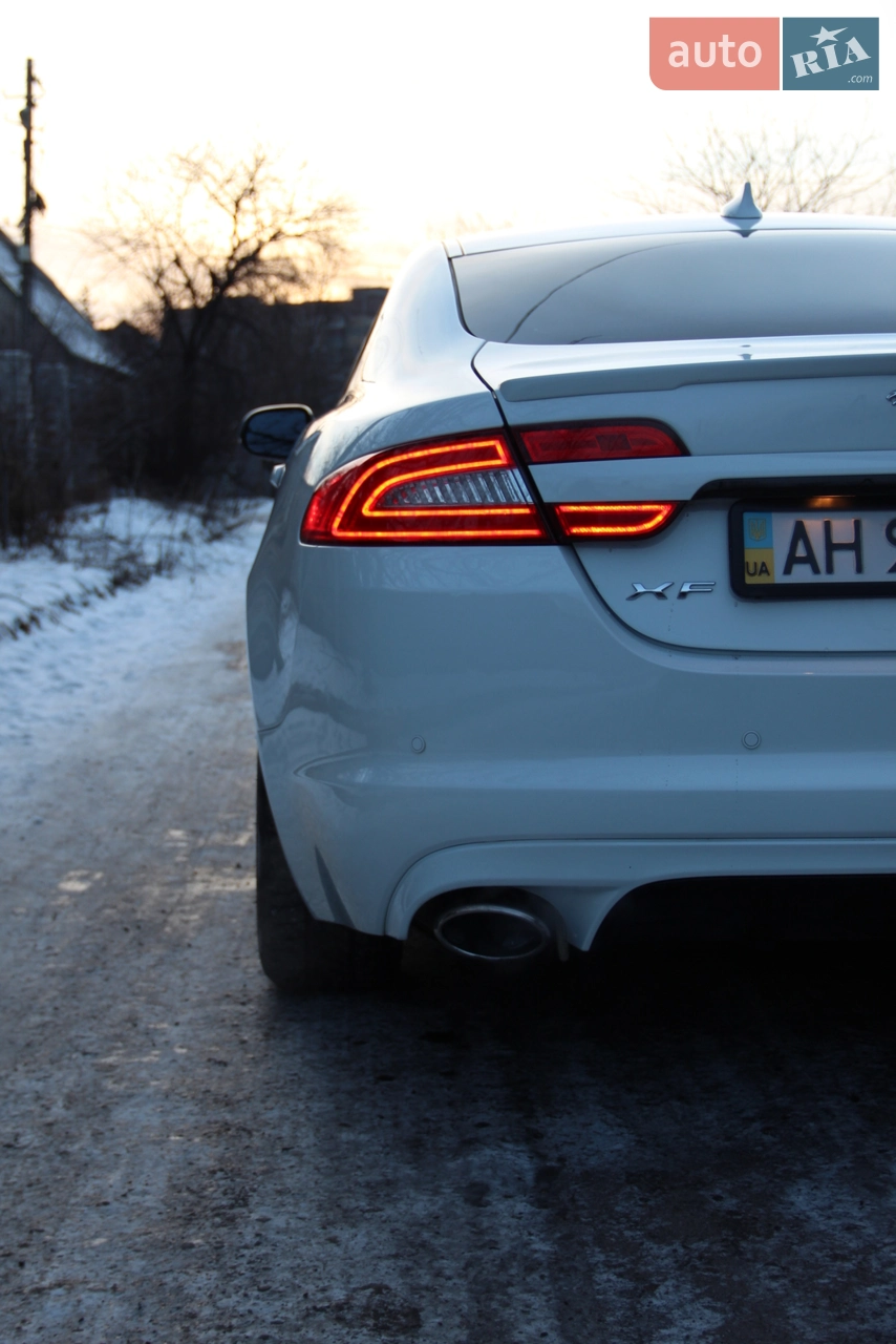 2013 Jaguar XF - мініатюра 16