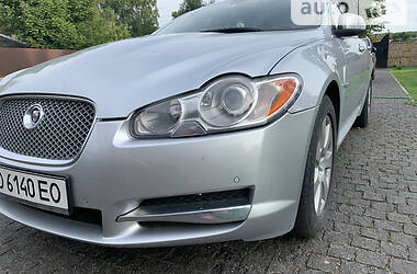 Седан Jaguar XF 2008 в Шумске