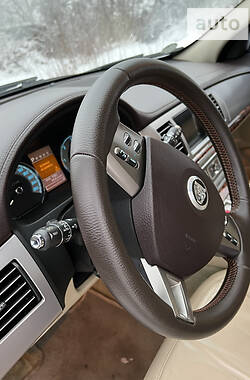 Седан Jaguar XF 2009 в Львове