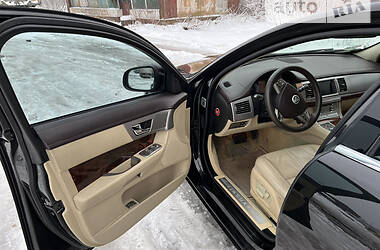 Седан Jaguar XF 2009 в Львове