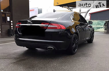 Седан Jaguar XF 2013 в Киеве