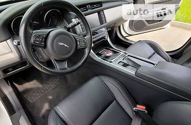 Седан Jaguar XF 2018 в Ивано-Франковске