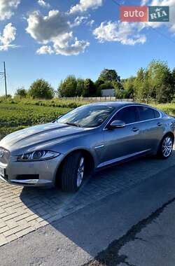 Седан Jaguar XF 2013 в Ровно