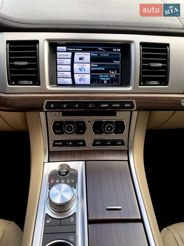 Седан Jaguar XF 2013 в Рівному