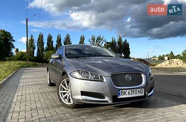 Седан Jaguar XF 2013 в Киеве
