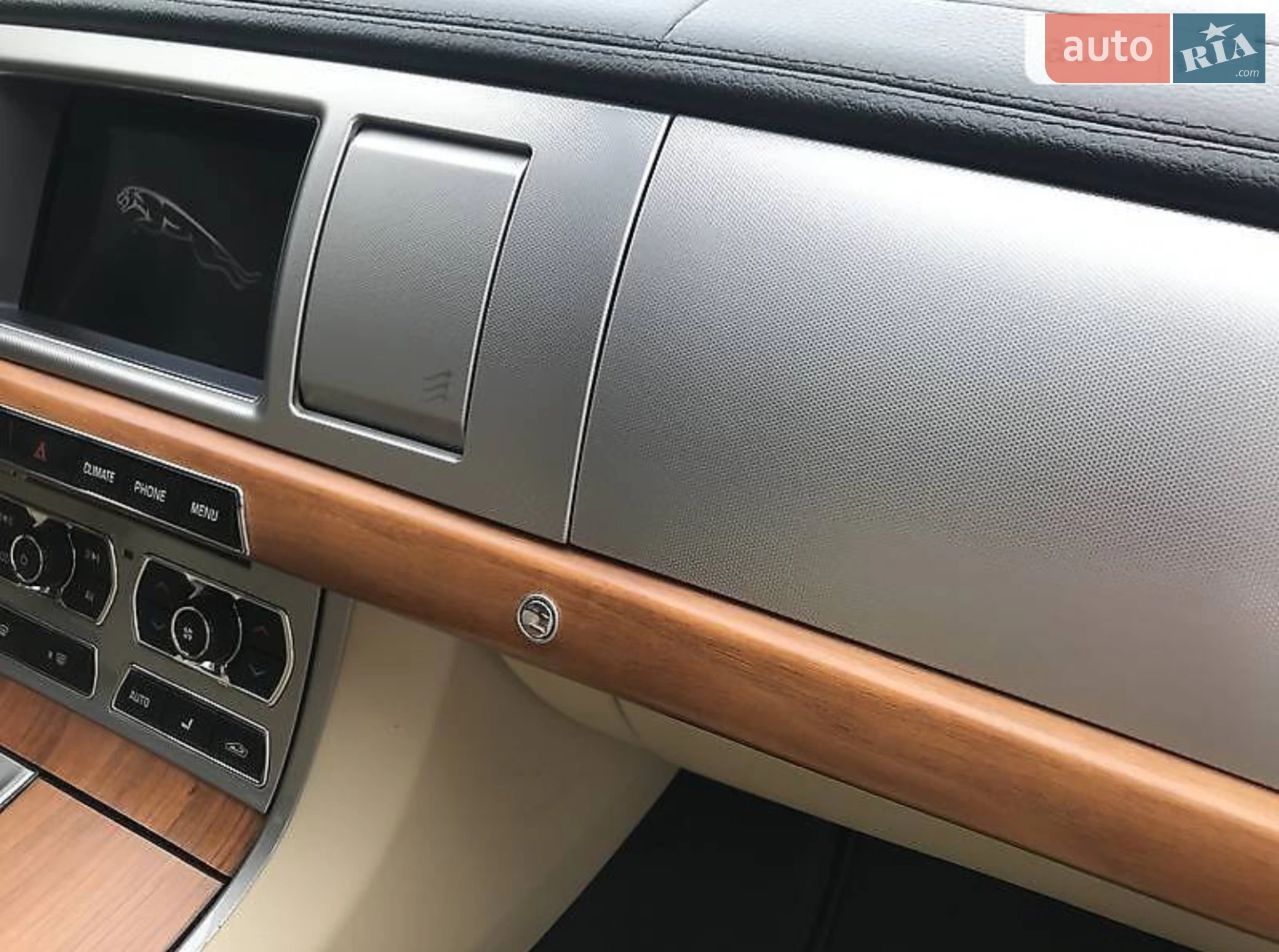 2012 Jaguar XF - мініатюра 26